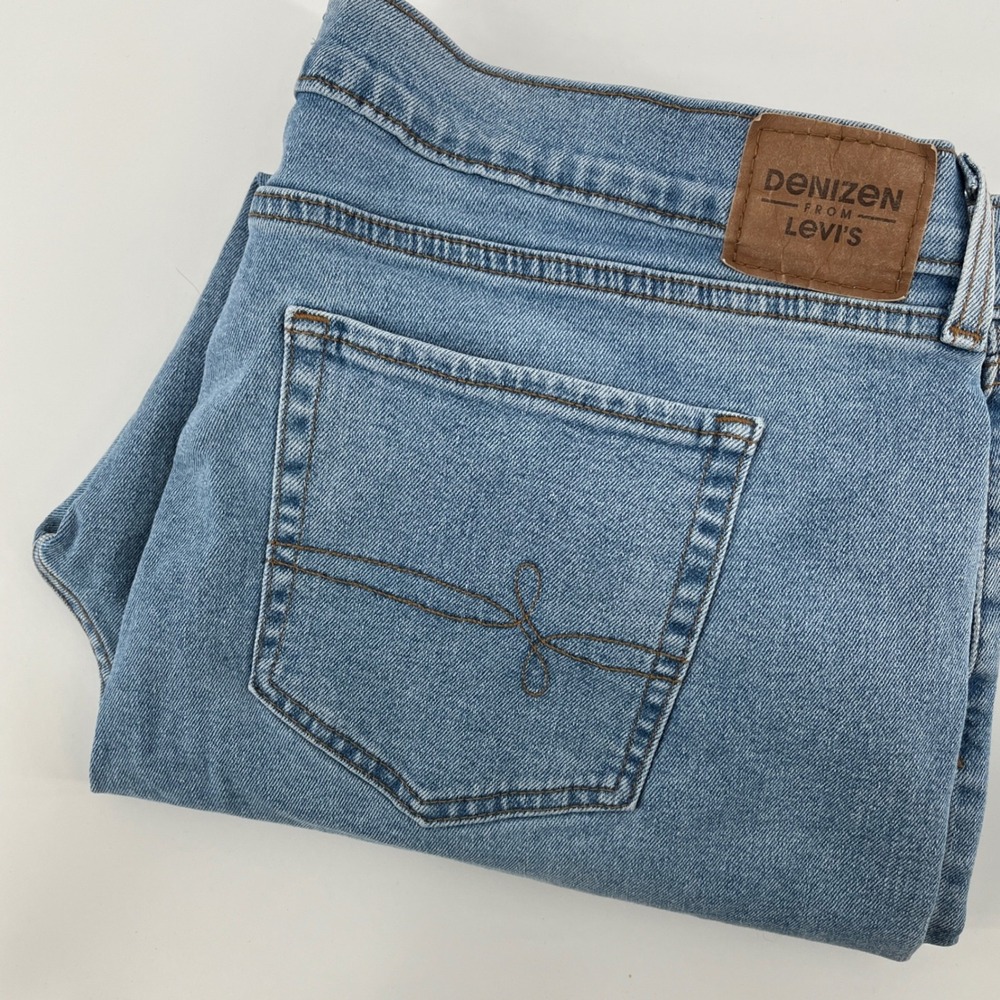 Denizen from Levi's Womens Boyfriend Jeans Light Blue Wash Cuffed Size 18 W34